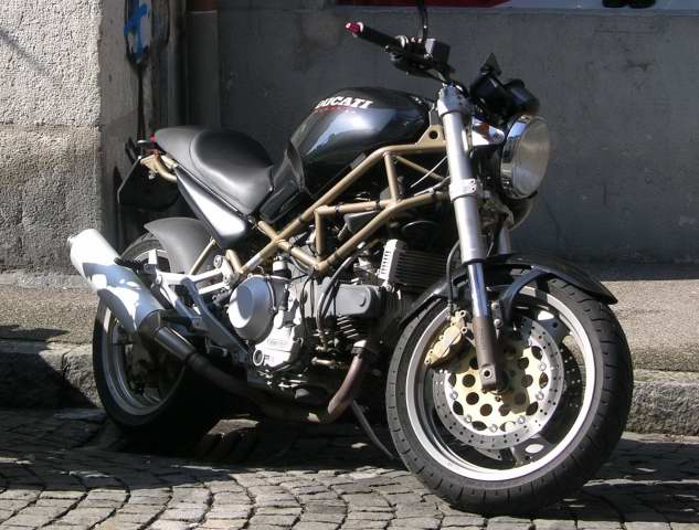 1997 Ducati Monster M900